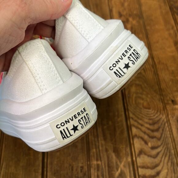 Women’s or kids Converse White canvas lug sole Sneakers Classic Low-Top Design - Picture 3 of 6